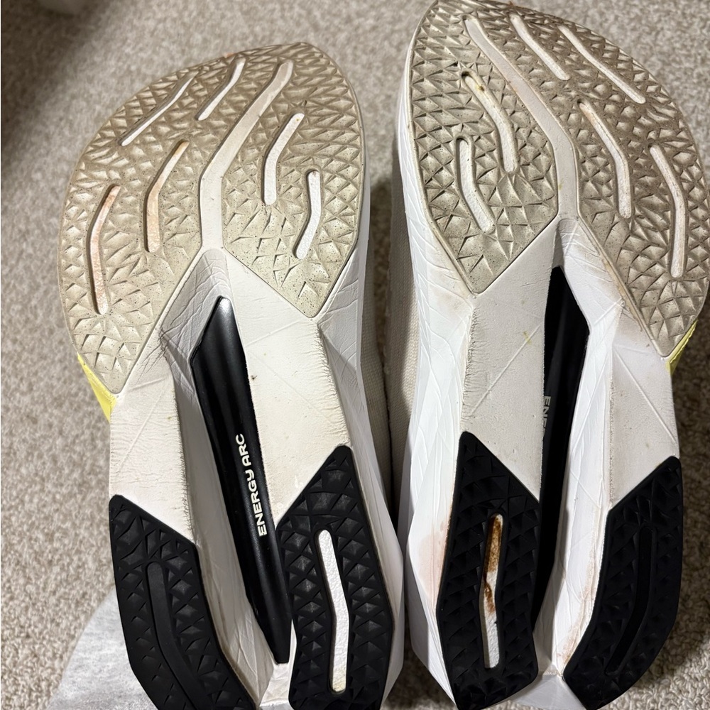 New Balance FuelCell SuperComp Trainer v3 - Picture 4 of 4